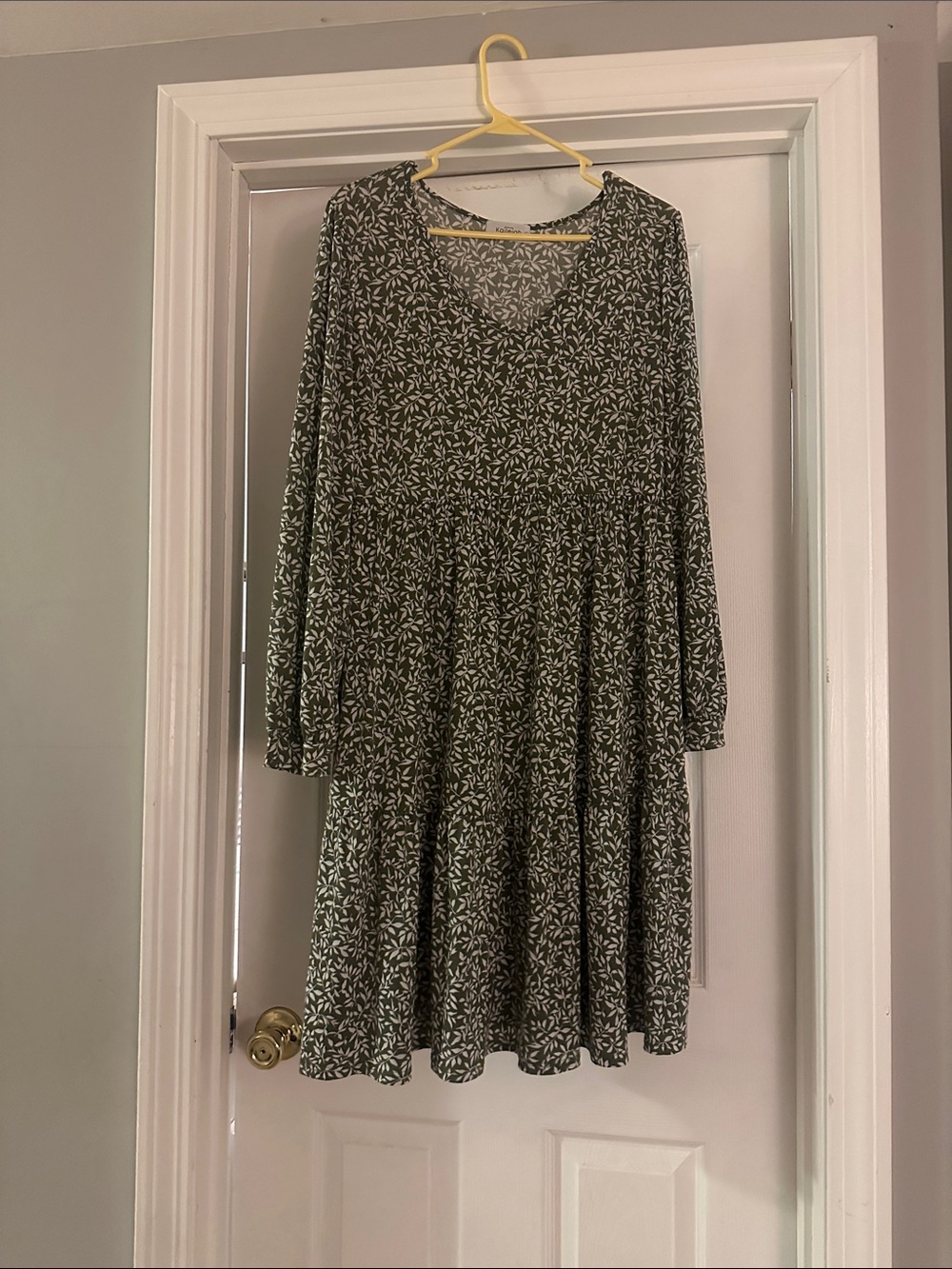 Kaileigh Olive Green Floral V-Neck Long Sleeve Dress